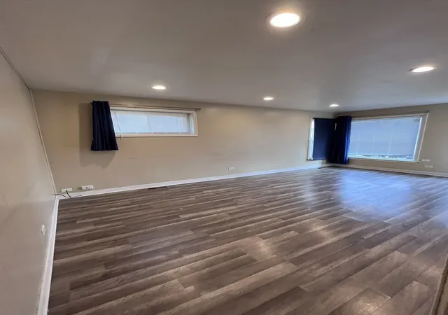 5th image of 17002 Lorenz Ave, Lansing, IL 60438 | MLS# 12693432