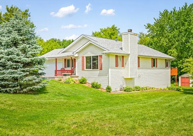 Homes for sale in Poplar Grove, IL | 117 Pembroke Rd Sw, Poplar Grove, IL 61065 | MLS# 12693444