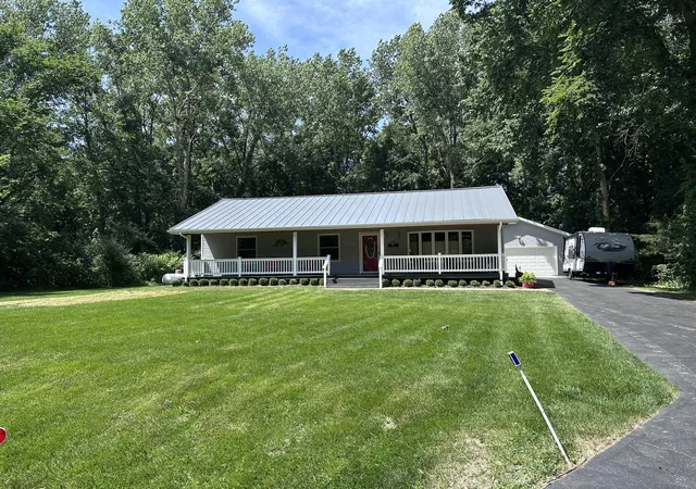 Photo 1 of Single family home for sale at 11 Timberlane Dr, Putnam, IL 61560 | MLS# 12693486 | Listing updated on 2026-09-05