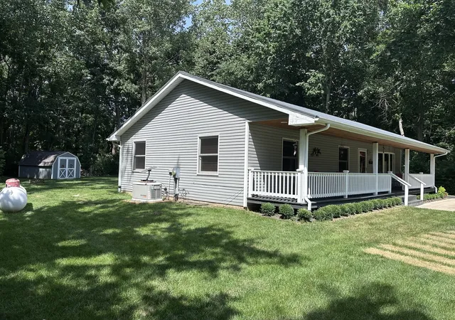 Photo 2 of Single family home for sale at 11 Timberlane Dr, Putnam, IL 61560 | MLS# 12693486 | Listing updated on 2026-09-05