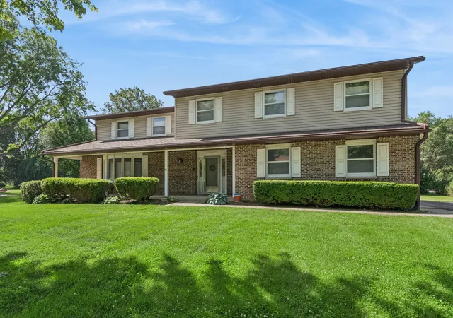 1st image of 5017 Kenneth Dr, Crystal Lake, IL 60014 | MLS# 12693527