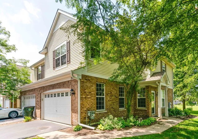 Homes for sale in Algonquin, IL | 2636 Pondview Dr, Algonquin, IL 60102 | MLS# 12693555