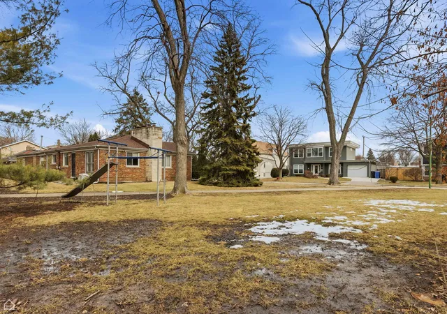 3rd image of 6310 N La Crosse Ave, Chicago, IL 60646 | MLS# 12693573