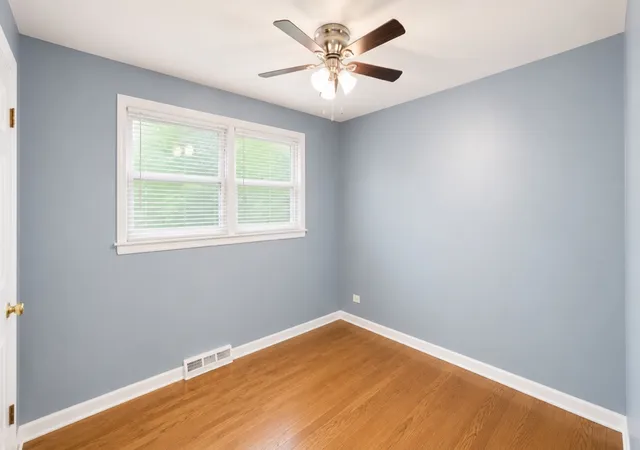 5th image of 8635 S Burnham Ave, Chicago, IL 60617 | MLS# 12693639