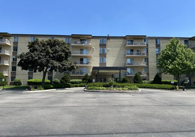Homes for sale in Elmhurst, IL | 110 W Butterfield Rd #402S, Elmhurst, IL 60126 | MLS# 12693646