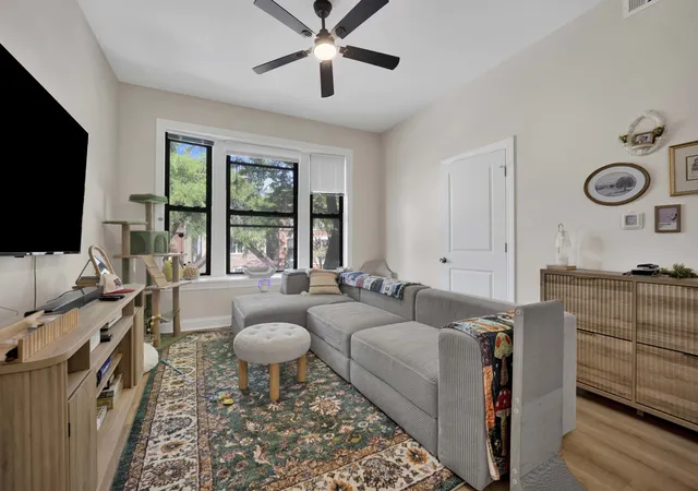 Homes for sale in Chicago, IL | 614 S Loomis St #2, Chicago, IL 60607 | MLS# 12693680