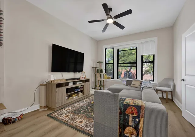 Homes for sale in Chicago, IL | 614 S Loomis St #2, Chicago, IL 60607 | MLS# 12693680
