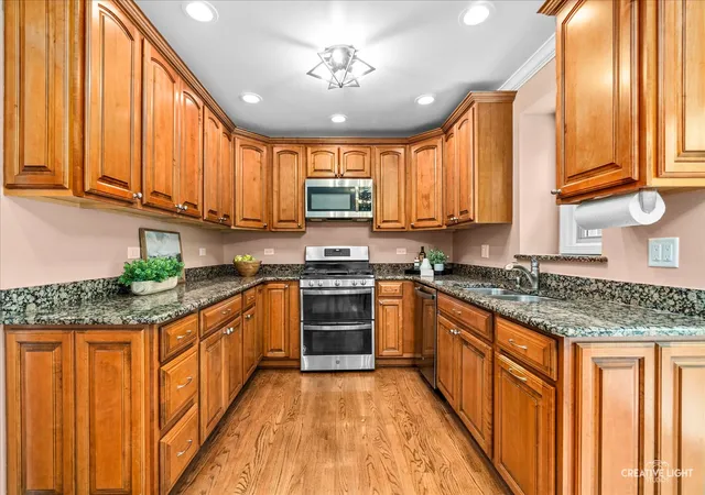 4th image of 5024 Coneflower Dr, Naperville, IL 60564 | MLS# 12693719
