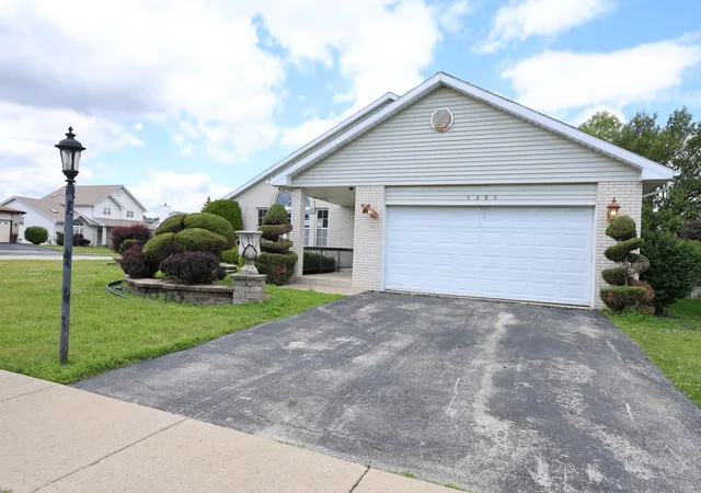 Photo 3 of Single family home for sale at 4280 187th Place, Country Club Hills, IL 60478 | MLS# 12693728 | Listing updated on 2026-09-25