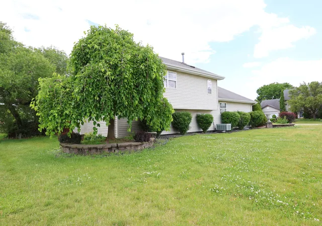 Photo 3 of Single family home for sale at 4280 187th Place, Country Club Hills, IL 60478 | MLS# 12693728 | Listing updated on 2026-09-25