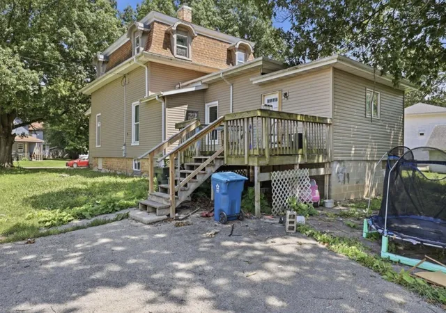Photo 2 of Single family home for sale at 711 5th Avenue, Sterling, IL 61081 | MLS# 12693734 | Listing updated on 2026-09-03