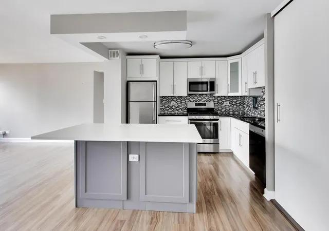 Homes for sale in Chicago, IL | 850 N Dewitt Pl #20A, Chicago, IL 60611 | MLS# 12693743