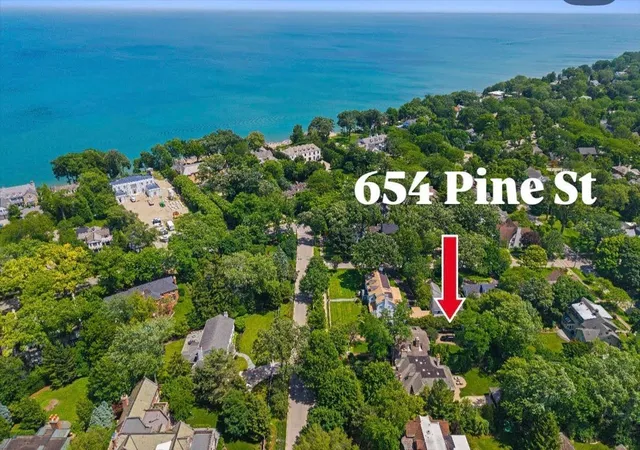 3rd image of 654 Pine St, Winnetka, IL 60093 | MLS# 12693763