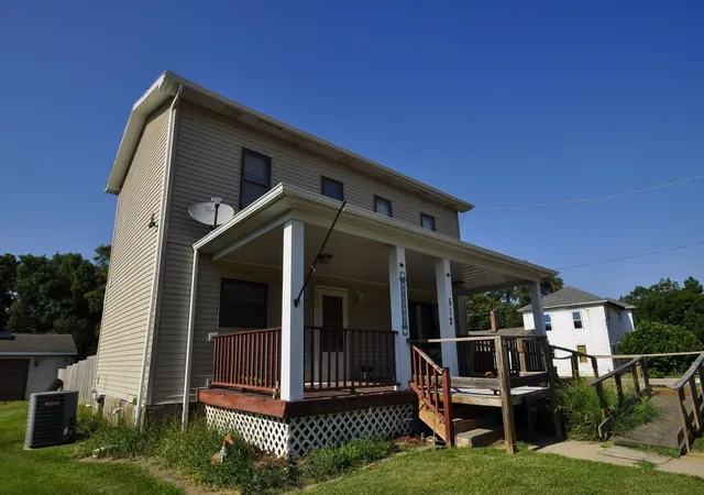 39th image of 512 E Bronson St, Streator, IL 61364 | MLS# 12693801