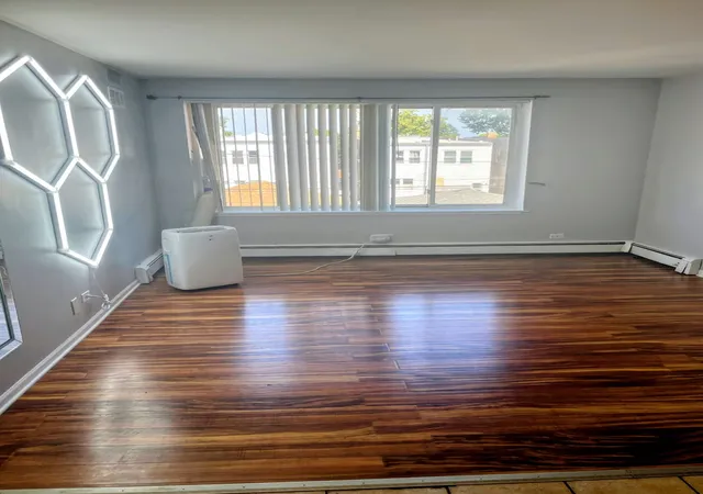 3rd image of 1227 S Harlem Ave #301, Berwyn, IL 60402 | MLS# 12693821