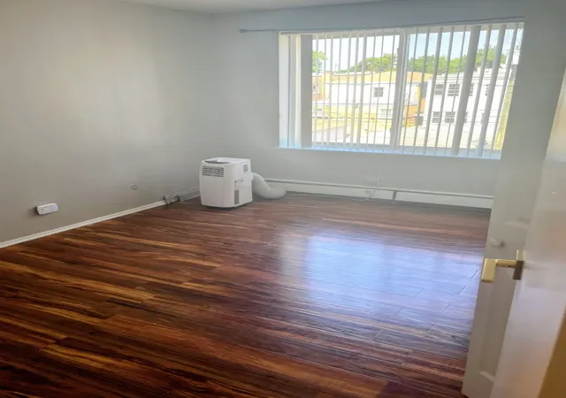 4th image of 1227 S Harlem Ave #301, Berwyn, IL 60402 | MLS# 12693821