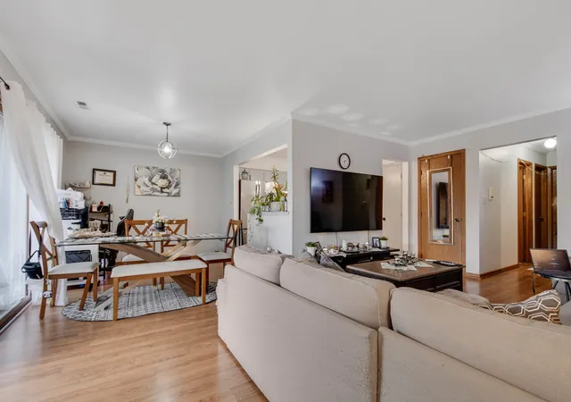 4th image of 8324 160Th Pl #3W, Tinley Park, IL 60477 | MLS# 12693825