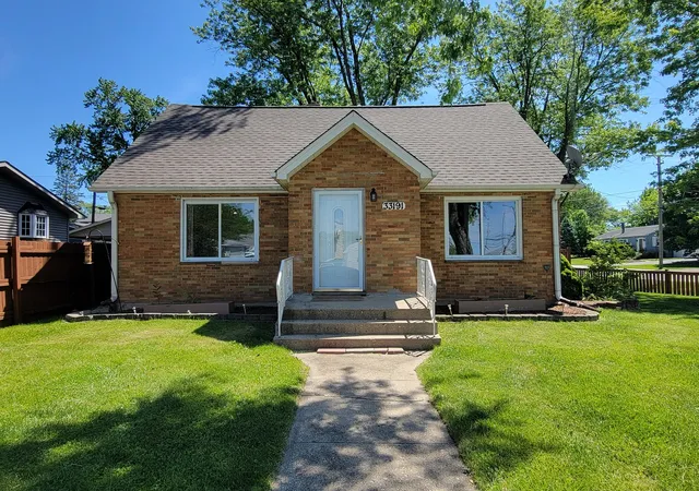 Homes for sale in Grayslake, IL | 33191 N Sunset Ave, Grayslake, IL 60030 | MLS# 12693827