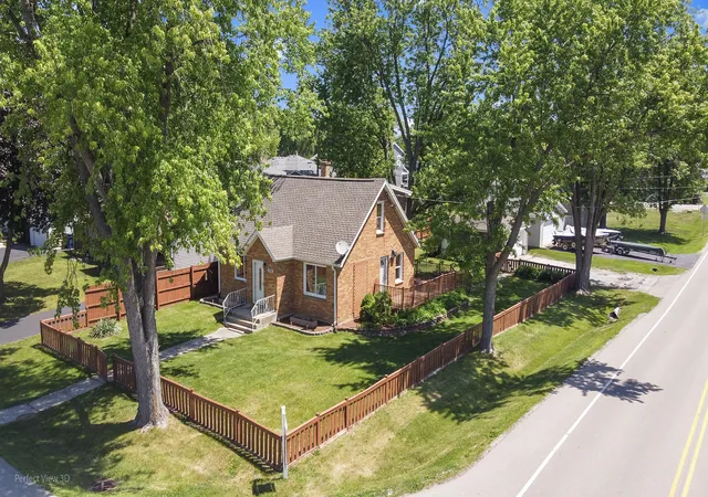 Homes for sale in Grayslake, IL | 33191 N Sunset Ave, Grayslake, IL 60030 | MLS# 12693827