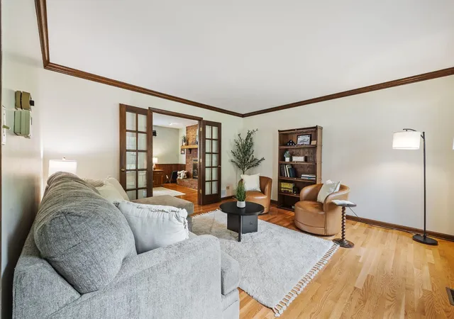 Photo 4 of Single family home for sale at 1628 Trent Ave, Naperville, IL 60563 | MLS# 12693873 | Listing updated on 2026-09-16