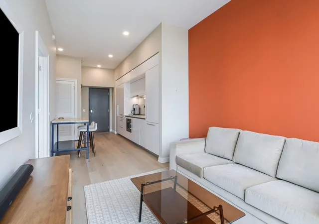 5th image of 211 N Harbor Dr, Chicago, IL 60601