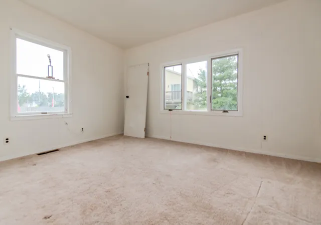 Photo 3 of Single family home for sale at 217 20th Avenue, Ottawa, IL 61350 | MLS# 12693961 | Listing updated on 2026-10-01