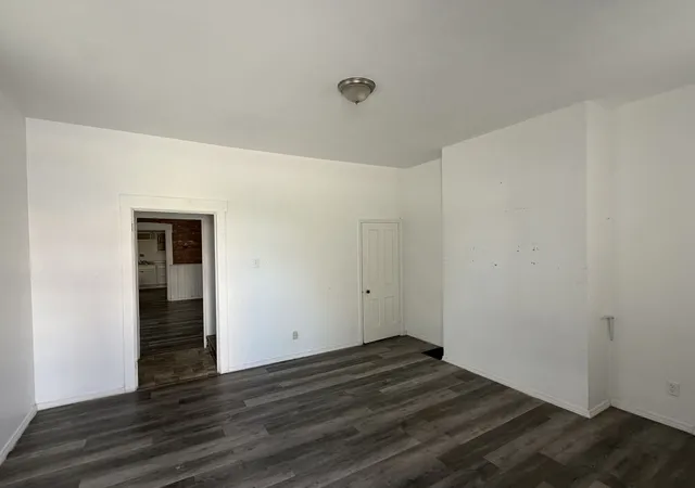 Photo 3 of Single family home for sale at 431 North 5th St, Quincy, IL 62301 | MLS# 12694025 | Listing updated on 2026-09-04
