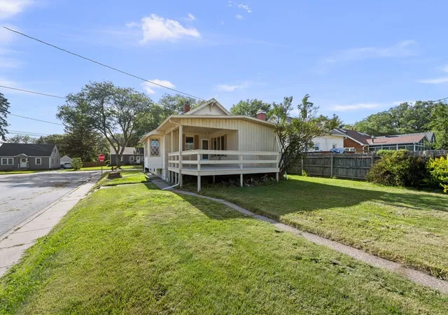 5th image of 437 12Th St, Silvis, IL 61282 | MLS# 12694035