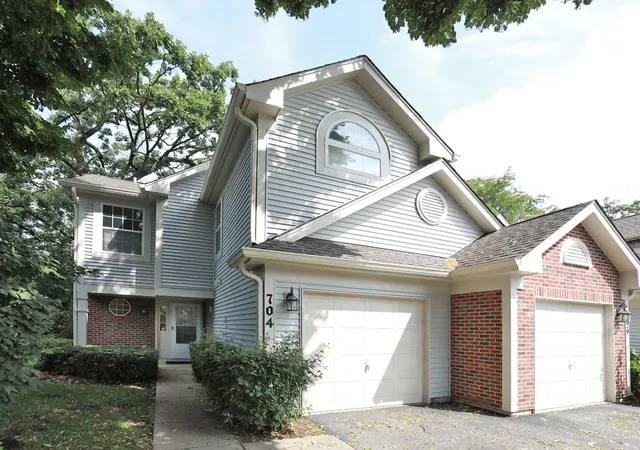 image of 704 Shady Oaks Ct, Elgin, IL 60120 | MLS# 12694059