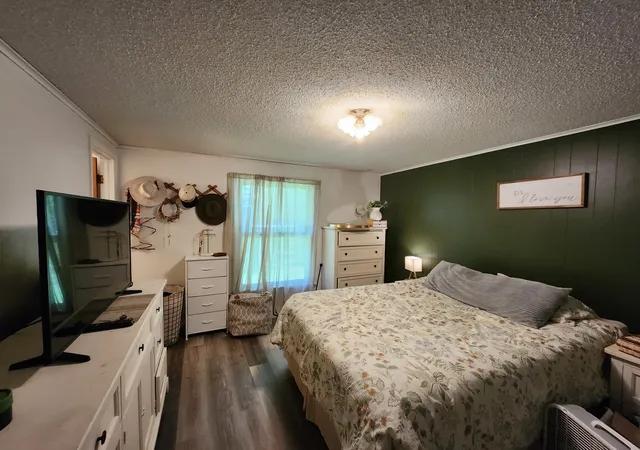Photo 4 of Sale Pending at 611 S Halliday Ave, Duquoin, IL 62832 | MLS# 12694068 | Listing updated on 2026-08-04