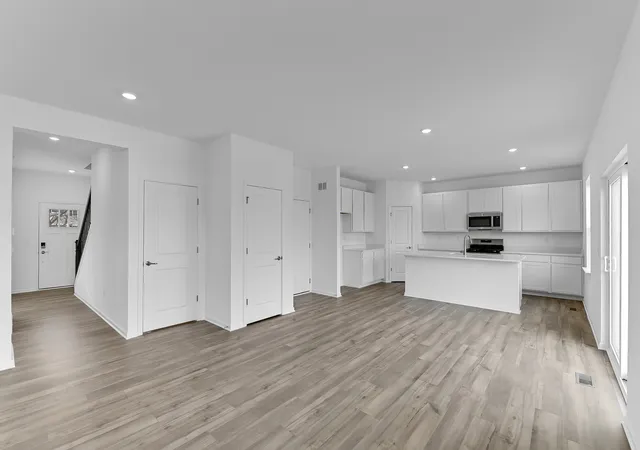 Photo 3 of Single family home for sale at 2832 Mcmurtrie Way, Yorkville, IL 60560 | MLS# 12694073 | Listing updated on 2026-08-31
