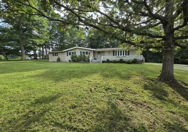 Photo 1 of Single family home for sale at 15827 N Mccauley Ln, Mt Vernon, IL 62864 | MLS# 12694126 | Listing updated on 2026-09-23