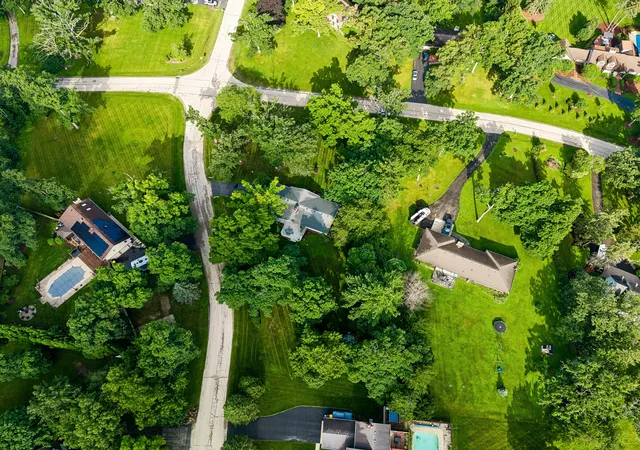 22nd image of 2824 Red Barn Rd, Crystal Lake, IL 60012 | MLS# 12694138
