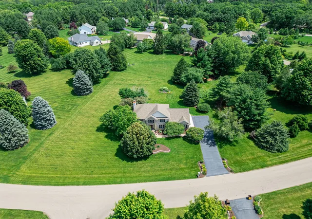 Homes for sale in Belvidere, IL | 840 Boulder Ridge Dr, Belvidere, IL 61008 | MLS# 12694145