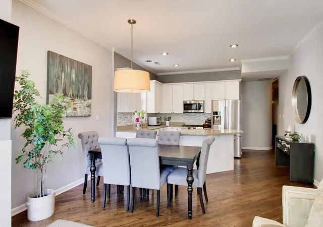 4th image of 1732 W Diversey Pkwy #2W, Chicago, IL 60614 | MLS# 12694154