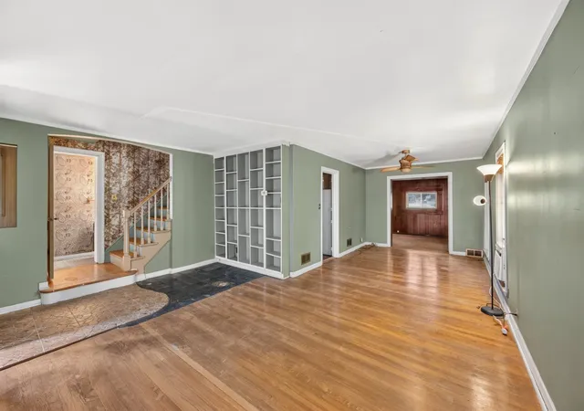 Homes for sale in Chicago, IL | 10742 S Longwood Dr, Chicago, IL 60643 | MLS# 12694170