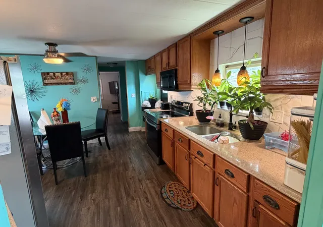 Photo 3 of Manufactured home for sale at 442 W Touhy Ave #364, Des Plaines, IL 60018 | MLS# 12694172 | Listing updated on 2026-08-12