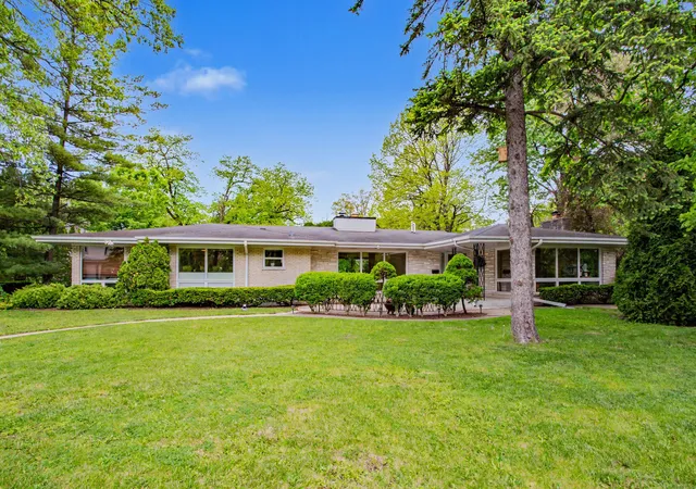 Photo 1 of Single family home for sale at 6503 N Longmeadow Ave, Lincolnwood, IL 60712 | MLS# 12694176 | Listing updated on 2026-09-14