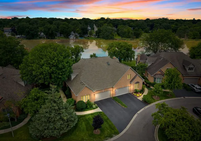 Homes for sale in St. Charles, IL | 1240 Willowgate Ln, St. Charles, IL 60174 | MLS# 12694179