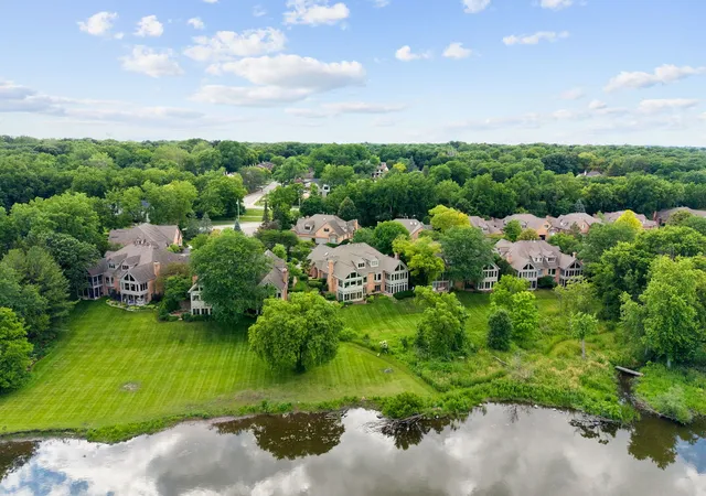 Homes for sale in St. Charles, IL | 1240 Willowgate Ln, St. Charles, IL 60174 | MLS# 12694179