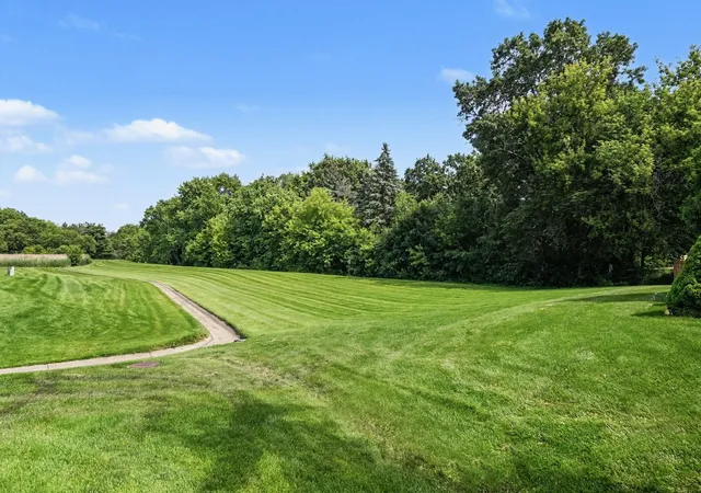 18th image of 1724 Court St, Mc Henry, IL 60051 | MLS# 12694183