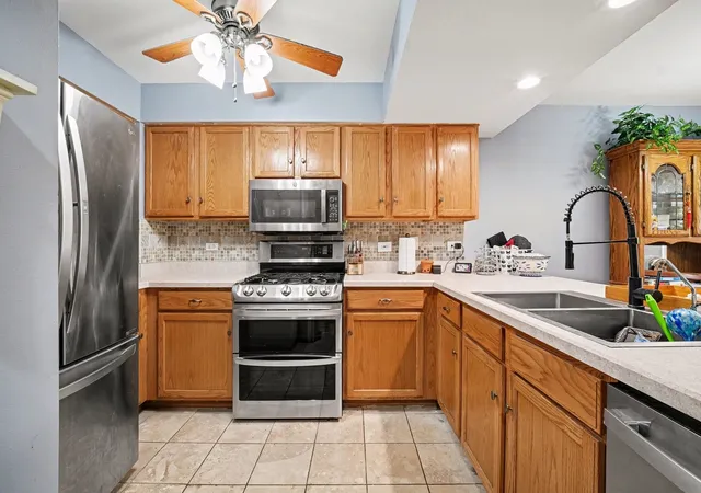 5th image of 1724 Court St, Mc Henry, IL 60051 | MLS# 12694183