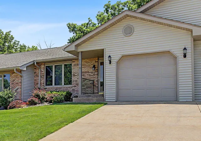 Homes for sale in Galena, IL | 813 Shadow Bluff Dr, Galena, IL 61036 | MLS# 12694218