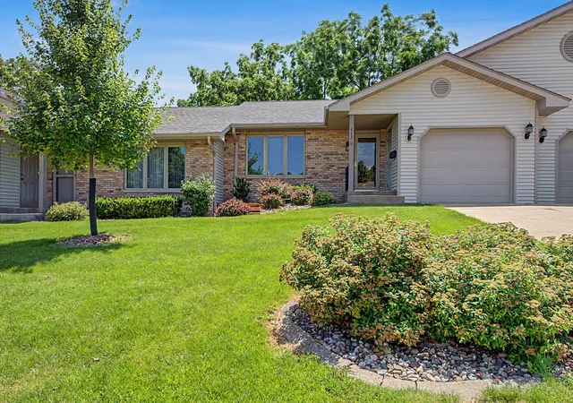 Homes for sale in Galena, IL | 813 Shadow Bluff Dr, Galena, IL 61036 | MLS# 12694218