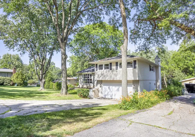 5th image of 123 Kainer Ave, Barrington, IL 60010 | MLS# 12694233