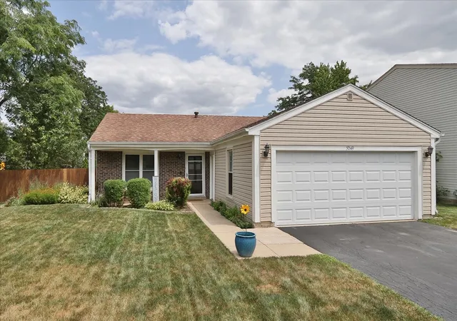 1st image of 5049 Lichfield Dr, Hoffman Estates, IL 60010 | MLS# 12694239