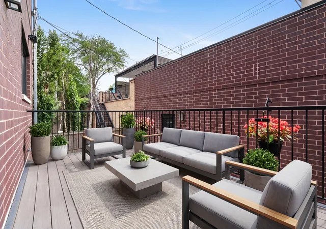 Homes for sale in Chicago, IL | 2738 N Racine Avenue, Chicago, IL 60614 | Houzeo
