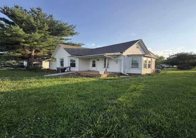 Photo 3 of Single family home for sale at 207 S Railroad St, Lovington, IL 61937 | MLS# 12694257 | Listing updated on 2026-07-15