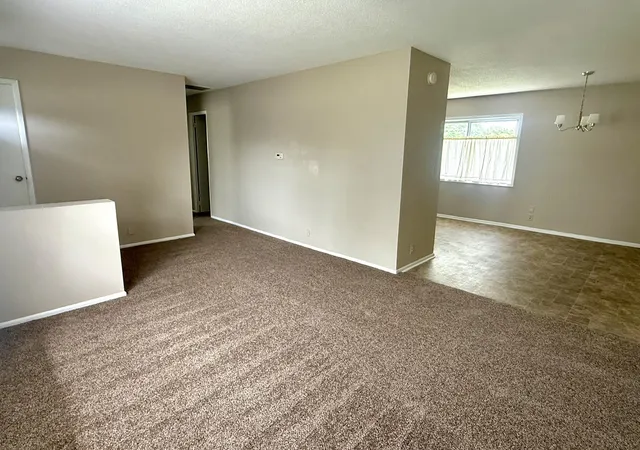Homes for sale in Danville, IL | 1619 Skyline Dr, Danville, IL 61832 | MLS# 12694260