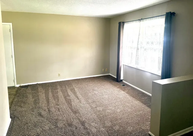 4th image of 1619 Skyline Dr, Danville, IL 61832 | MLS# 12694260